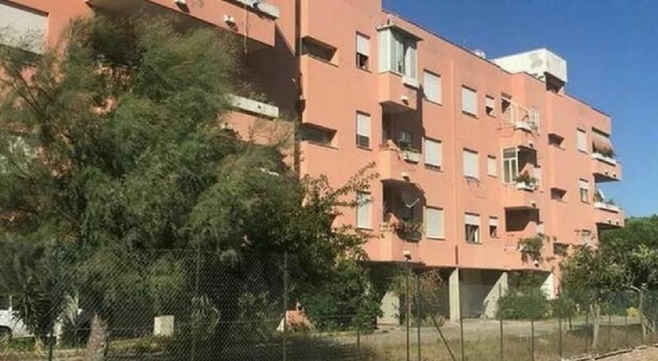 Lite tra nudisti a Capocotta: «Mi hai messo la faccia sul sedere».  Denunciato per violenza sessuale