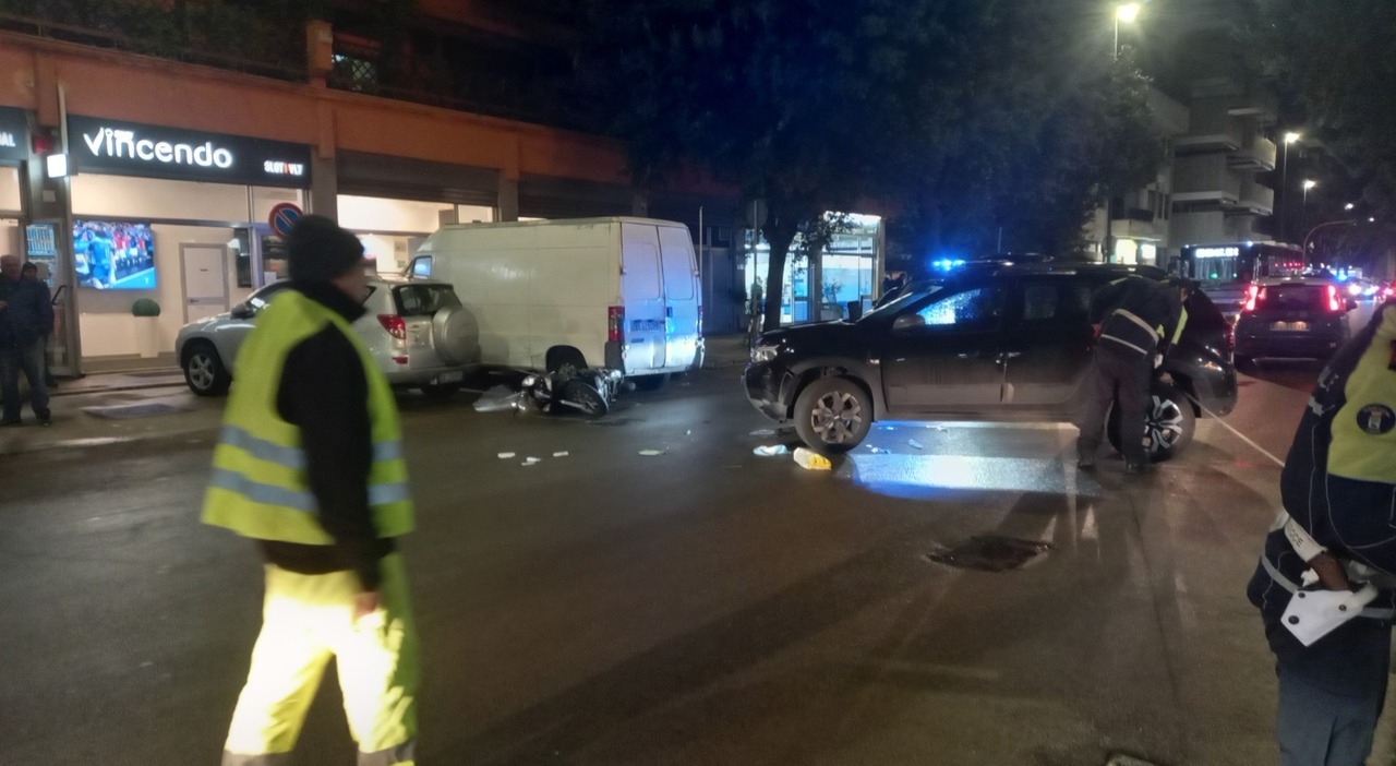 Incidente tra auto e scooter: 40enne morto dopo la corsa in ospedale