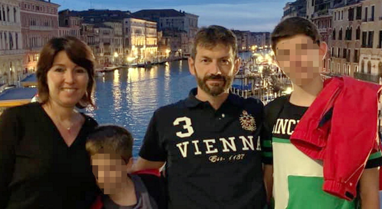 Paderno Dugnano, il 17enne ora chiede aiuto: «Devo essere curato, vorrei tornare a studiare». La linea difensiva per evitare il carcere a vita