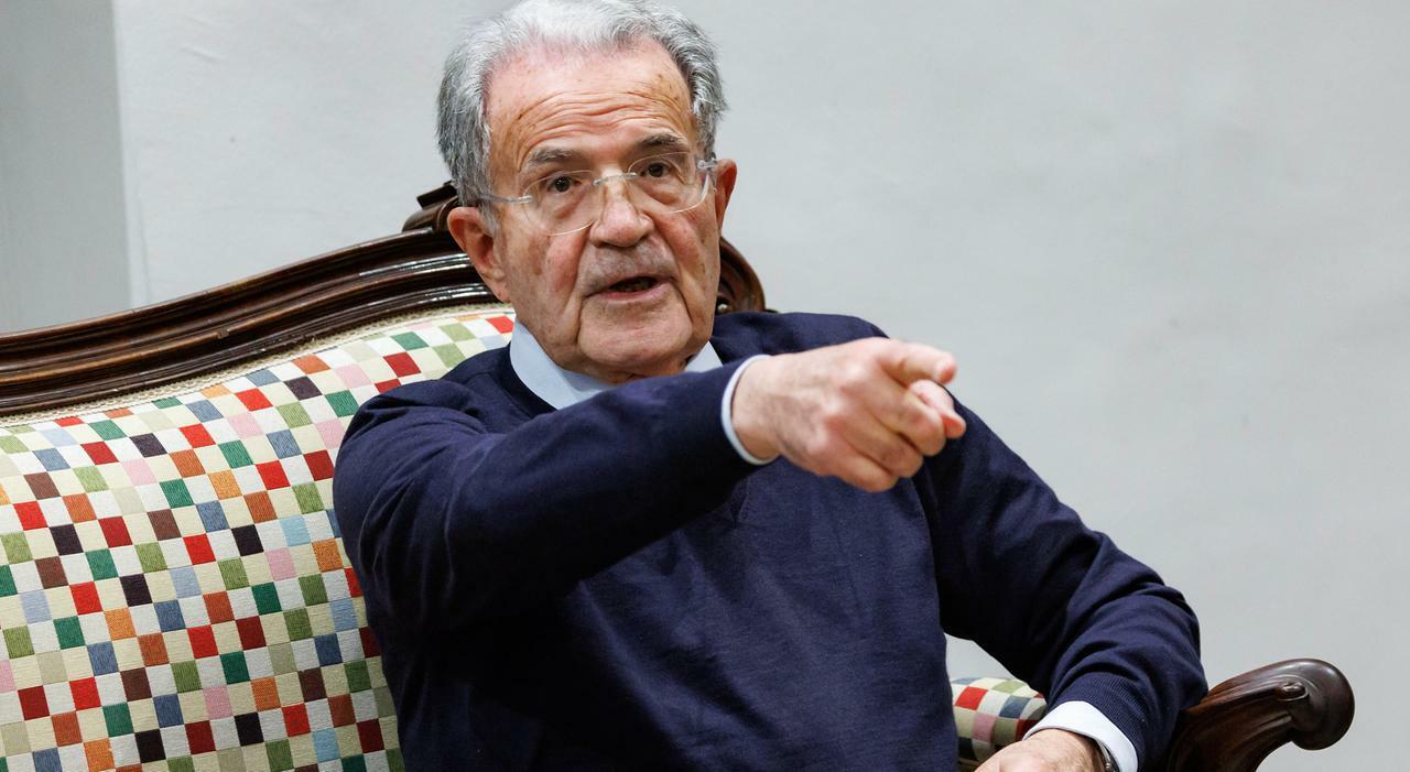 Prodi, il sì al progetto Centro: «Pd monopartito non tiene più». Via libera alla nascita di una nuova Margherita