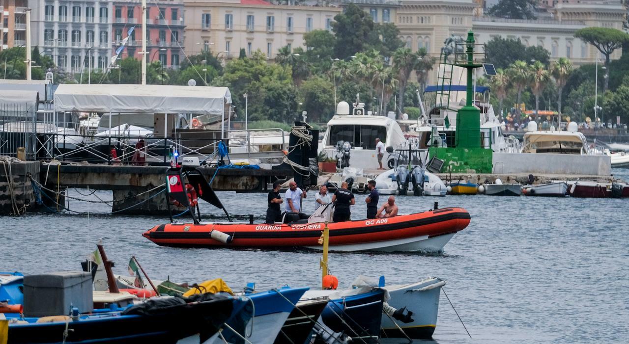 Napoli, donna morta in mare a Posillipo: maxi perizia sullo yacht e sulla canoa sequestrati