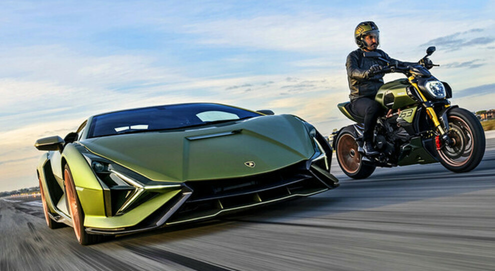 La Lamborghini Siàn e la Ducati Diavel 1260