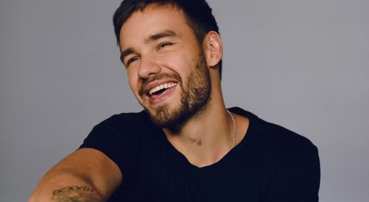 Liam Payne degli One Direction morto a 31 anni, è caduto dal terzo piano di un hotel a Buenos Aires