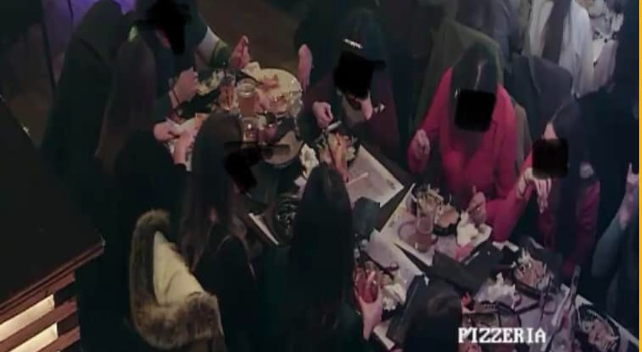 In 10 al pub per la festa della donna, fuga senza pagare la denuncia social
