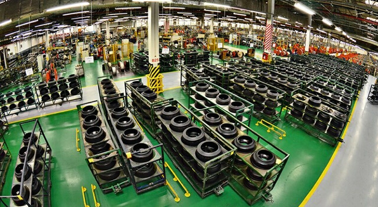 Una fabbrica di pneumatici