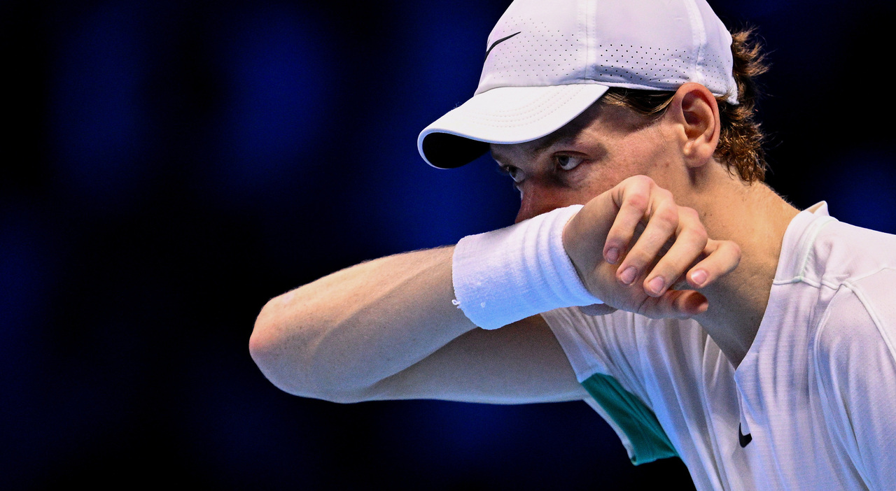 Jannik Sinner, chi è il tennista in finale agli Australian Open: età,  fidanzata, la famiglia e quanto guadagna