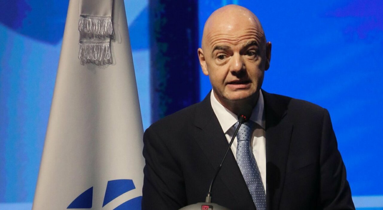 FIFA President Firmly Rejects the Introduction of Blue Cards in Top-Level Football