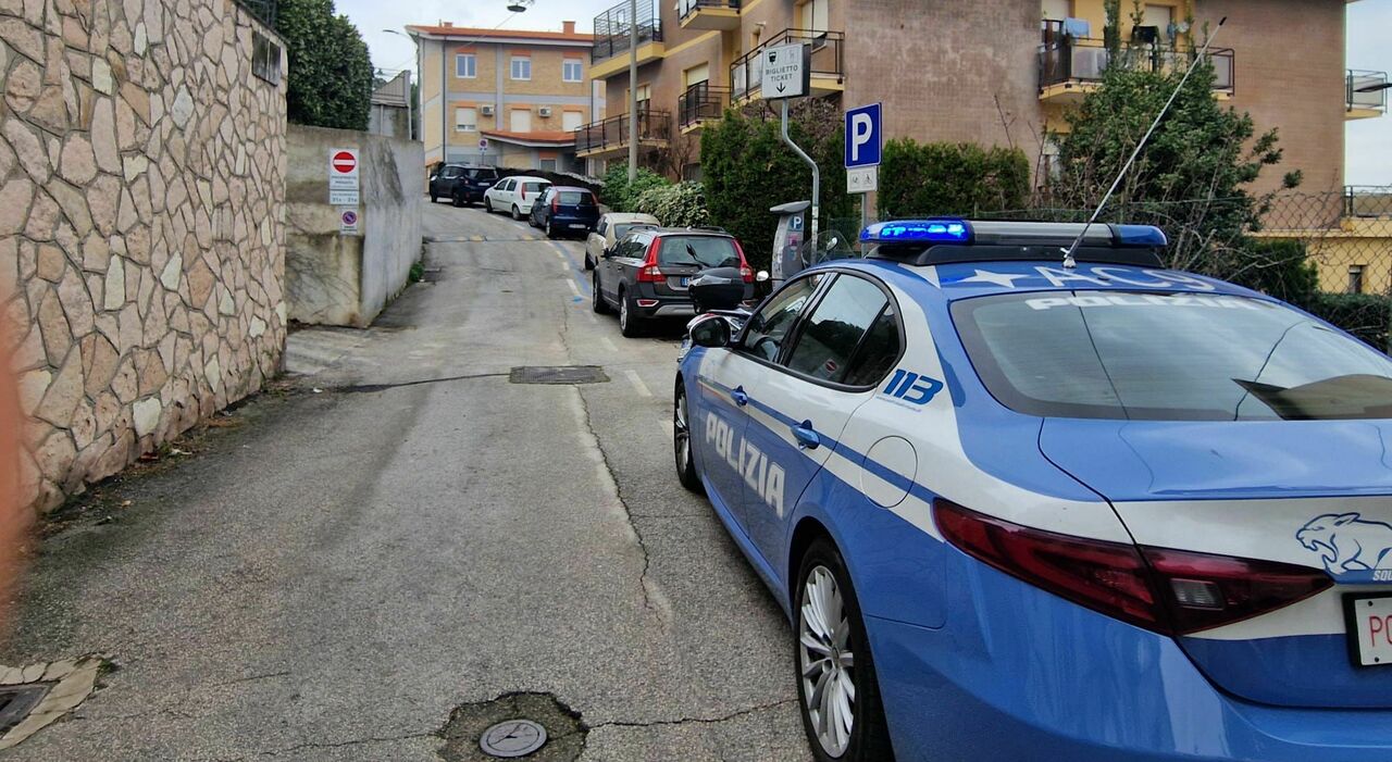 Ancona, bimba di 5 anni sale sul divano si sporge dalla finestra e precipita per sette metri. Operata al Salesi