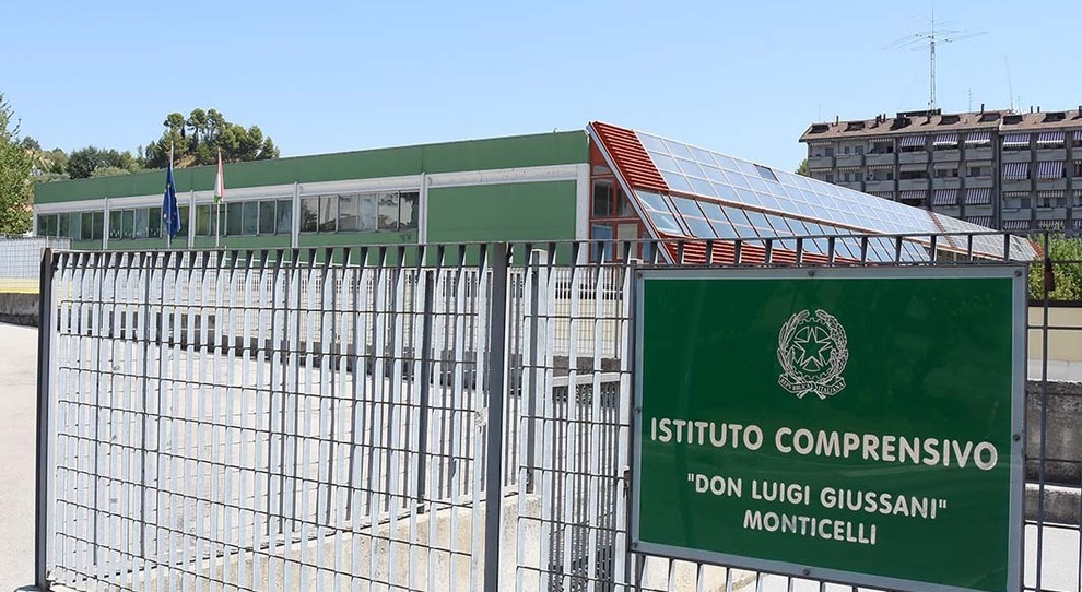 Monticelli cinque milioni per la sicurezza a scuola. Firmato il