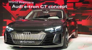 E-tron gt, la sportiva elettrica di Audi ruba la scena a Los Angeles. Concept traccia la rotta del futuro dei Quattro Anelli