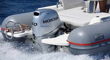 Honda a Genova con auto e motori hi-tech. Concept fuoribordo ispirato alla supercar NSX