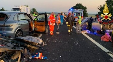 Terribile incidente sulla A1 ad Arezzo 4 morti tra cui due