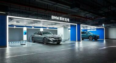 Mercedes e BMW si alleano in Cina per rete di ricariche veloci. Entro fine 2026 network con 1.000 colonnine