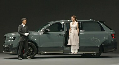 Toyota, brand Century sarà globale e posizionato sopra Lexus. Marca indipendente luxury rivale di Bentley, Rolls e Maybach