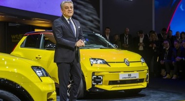 De Meo (Renault): «Sull’elettrico non si torna indietro, Discutiamo sui tempi di adozione e su altre tecnologie»