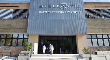 Stellantis investe 90 milioni di dollari in Argentina Lithium. L’accordo prevede la fornitura di 15.000t di litio all’anno