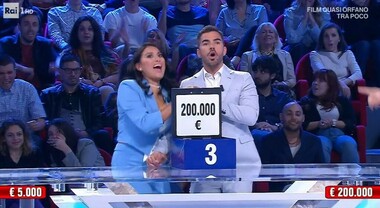 Affari Tuoi, Giorgio e Stefania vincono 200 mila euro. Amadeus: «Hanno rifiutato qualsiasi offerta»