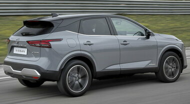 Nissan, è tutto un altro ibrido. Con il raffinato schema E-Power il bimotore Qashqai si guida come un elettrico puro