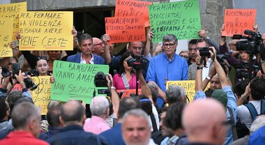 Meloni a Caivano, la visita al Parco Verde dopo gli stupri: «Qui ...