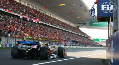 GP Cina, Piastri sfida l'incognita gomme: Hamilton e Leclerc puntano al podio