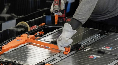 Toyota posticipa costruzione impianto batterie elettriche. ​Per la scarsa domanda di veicoli EV a livello globale