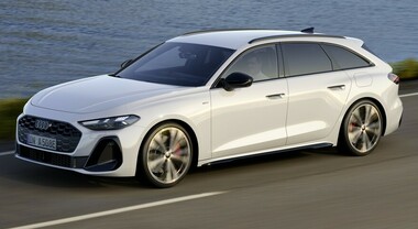 Audi A5 ora è anche plug-in, fino a 367 cv e oltre 100 km di autonomia