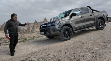 Toyota Hilux Hybrid 48V, alla scoperta della versione elettrificata