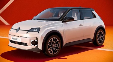 Renault 5 E-Tech Electric Roland-Garros, la serie speciale che rende omaggio al mondo del tennis