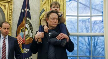L'utile di Tesla crolla nel trimestre: -71% a 409 milioni. Musk, passo indietro in politica e il titolo cresce: +3,94%