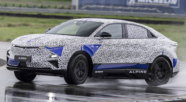 Alpine A390, ultimi test prima del debutto mondiale per la sportiva fastback