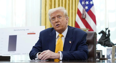 Trump verso ordine esecutivo per allentare pressione dazi auto. ​Ford e Stellantis salgono a Wall Street