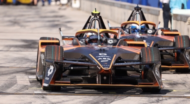 McLaren sugli scudi in Formula E: un rookie talentuoso e un propulsore jap