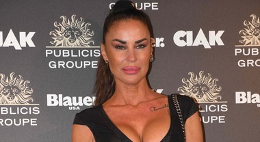 Antonella Mosetti, dal flirt con Niccolò Bettarini allo sbarco su ...