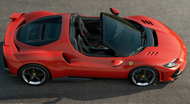 296, una Ferrari Speciale. Tolti i veli della versione più prestazionale della “piccola” del Cavallino: 880 cv, da 0 a 100 in 2,7"