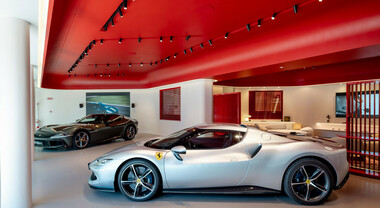 Ferrari, la SaMoCar cambia pelle: ecco la nuova corporate identity del Cavallino