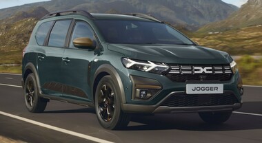 Dacia Jogger al centro della scena. Arriva l'auto modulare e dai consumi contenuti