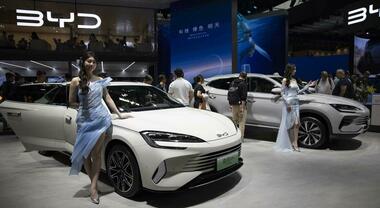 Elettriche (Bev) e plug-in (Phev) in Europa al 26% mercato di aprile. Brand cinesi trainano crescita (+121%)