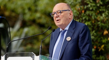 Pichetto: «Stop ai motori endotermici dal 2035 è idiozia. Per Green Deal strumento indicato non è più idoneo»