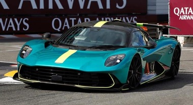 Aston Martin Valhalla debutta sul circuito di Montecarlo con Fernando Alonso al volante