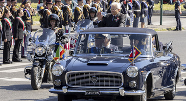La Lancia Flaminia accompagna il Presidente Mattarella alla celebrazione del 2 giugno
