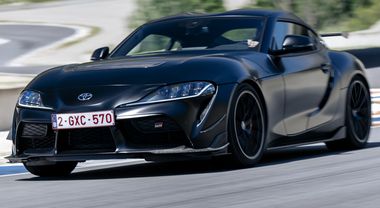Supra sorprende con la Final Edition. Quando il piacere di guida è griffato Toyota