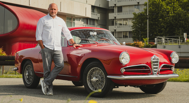Alfa Romeo e Luna Rossa presenti alla 1000 Miglia 2025. A bordo di una 1900 Super Sprint del 1956