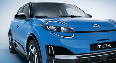 Micra, a volte ritornano. Nissan lancia la sesta generazione della compatta. È solo elettrica e punta a ripetere i successi dei tempi d’oro