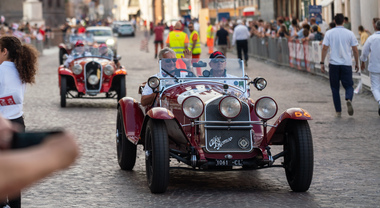 1000 Miglia, scatta l'edizione 2025: 400 auto al via. Arrivo prima tappa oggi a Bologna, giovedì nella Capitale e sabato il rientro a Brescia