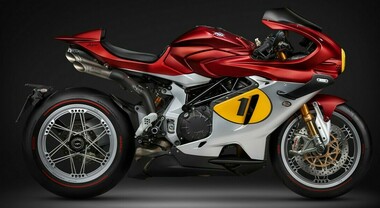 MV Agusta Superveloce 1000 Ago, la moto da 208 cv che celebra Giacomo Agostini nell'anno dell'80^ anniversario del brand