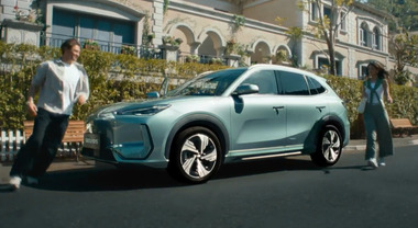 Geely Auto sbarca in Italia con il Suv elettrico EX5