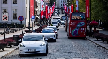 Norvegia: a giugno vendite elettriche al 97% del totale mercato, domina Tesla (+24%)