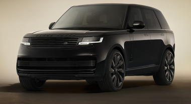 Range Rover, le nuove SV Black sfilano al Festival of Speed di Goodwood