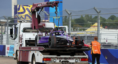 FE, libere con miglior crono e tamponamento per Wehrlein (Porsche), che centra il compagno di squadra da Costa