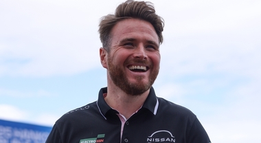 FE, Rowland campione del mondo con la Nissan. Con Cassidy la Jaguar vince anche il secondo ePrix di Berlino